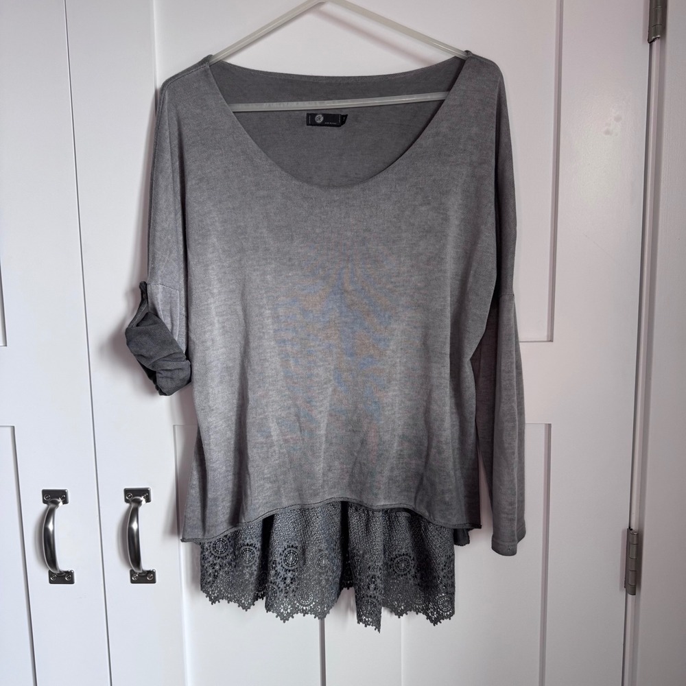 Women's Gray Italian Layered Top w/ Lace Detail Roll Tab Sleeves Size Medium